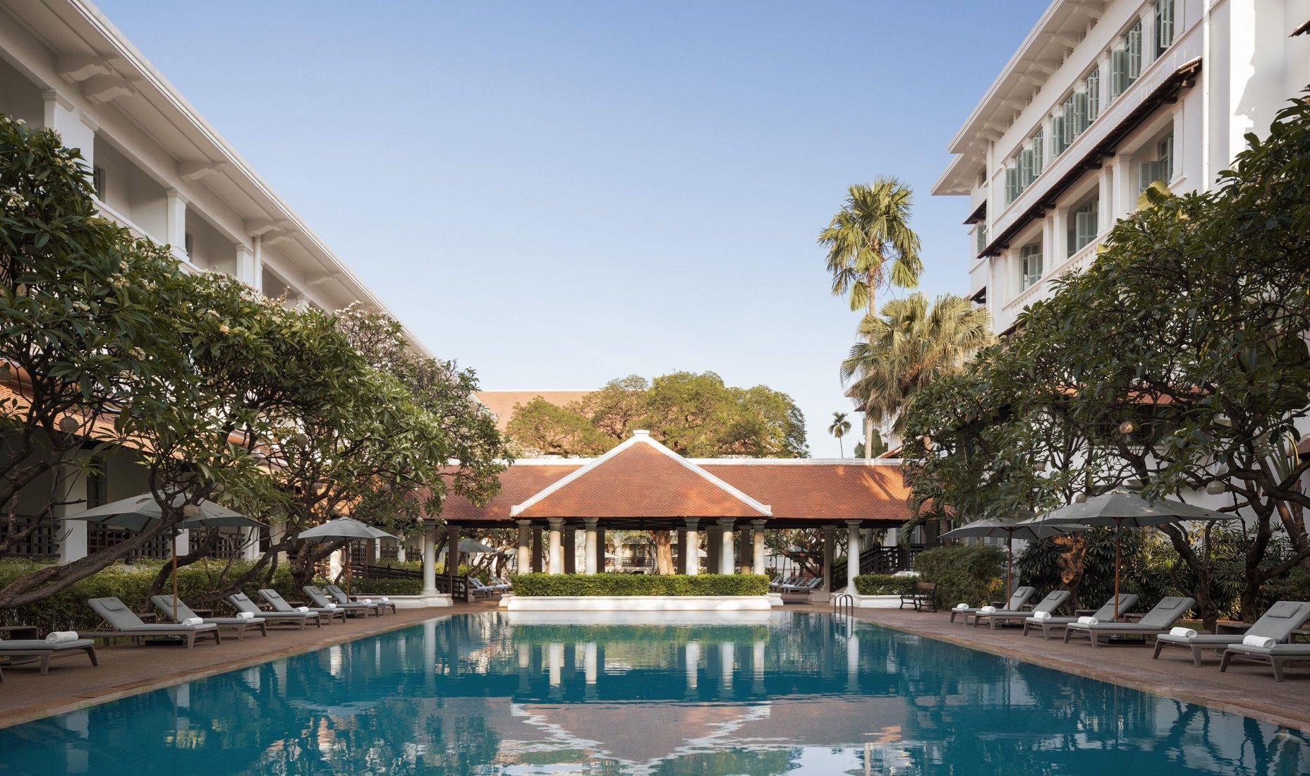 Raffles Hotel Le Royal Phnom Penh - Poolside Terrace