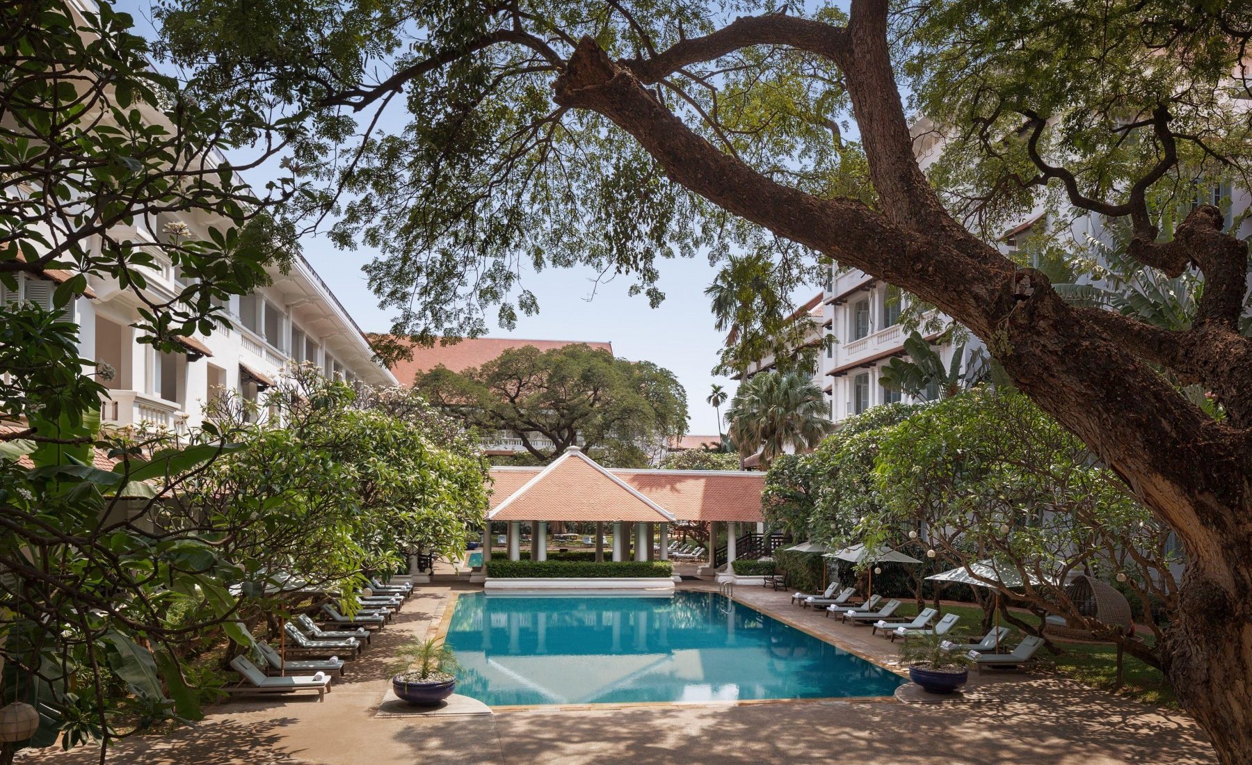 Raffles Hotel Le Royal Phnom Penh - Poolside Terrace