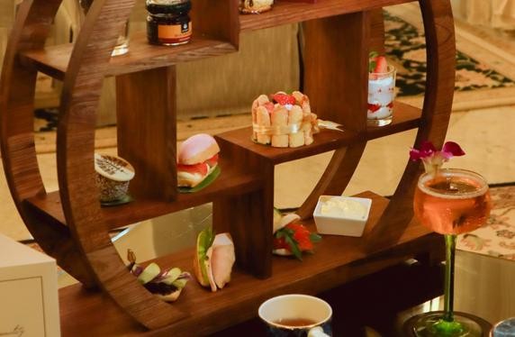 Femme Fatale Afternoon Tea Set